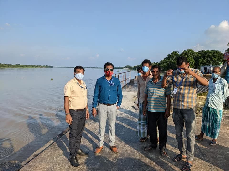 Against the Ganga's Current. 